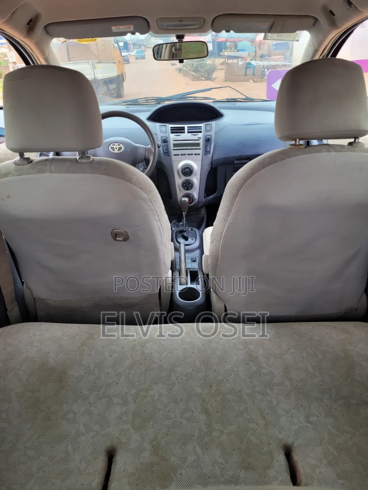 Toyota Vitz 2010