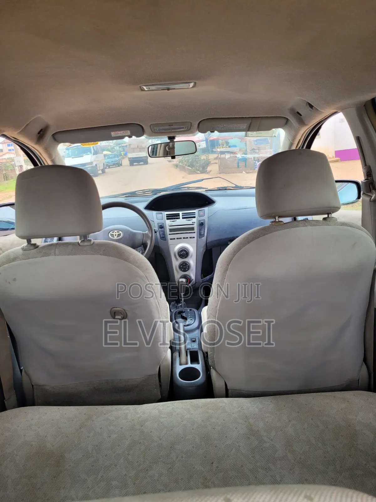 Toyota Vitz 2010