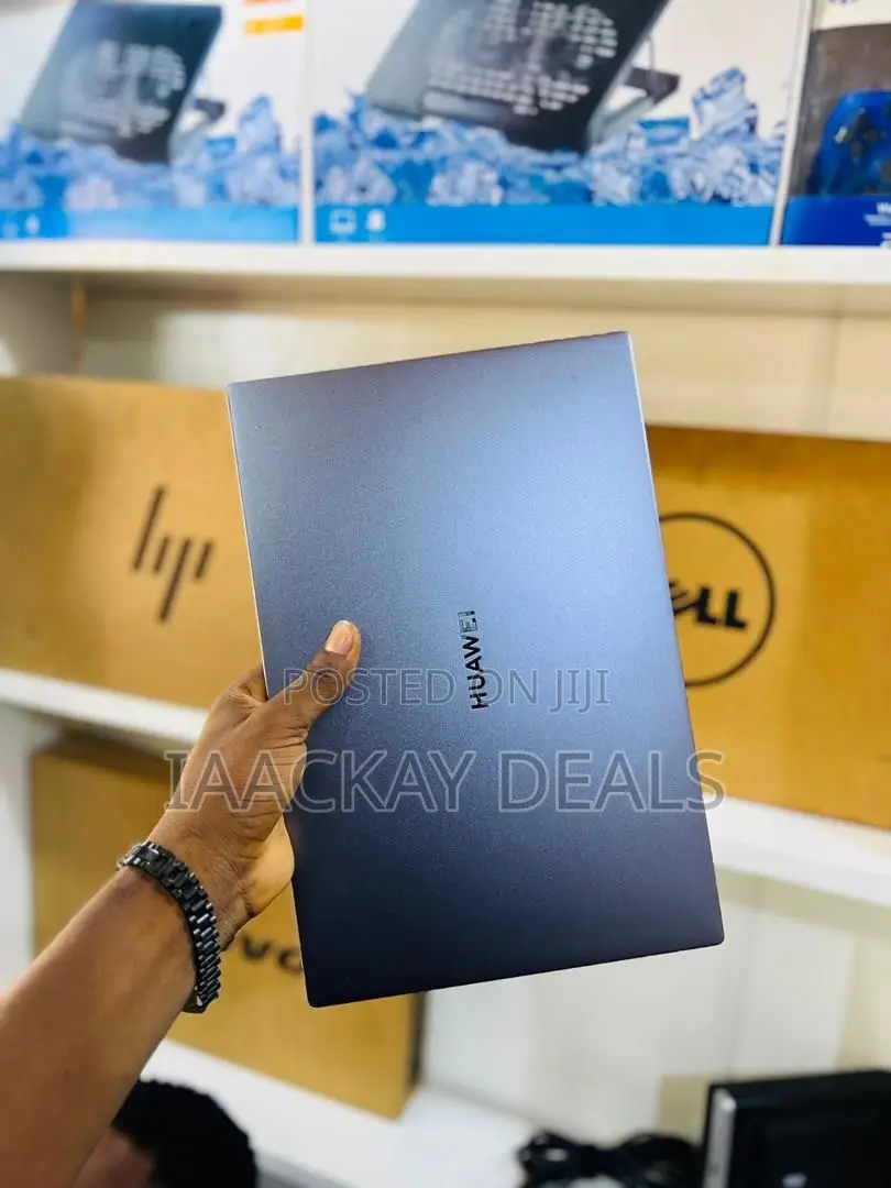 Laptop Huawei Matebook D 15 8GB Intel Core i5 SSD 512GB