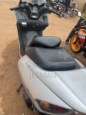 Honda Super Hawk 2012 Gray