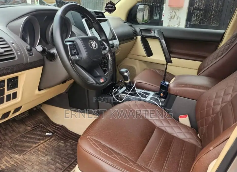 Toyota Land Cruiser Prado 2015 Gray