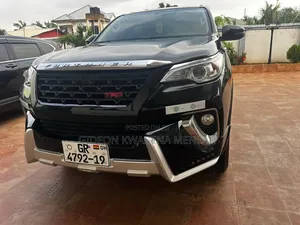 Toyota Fortuner 2018 Black