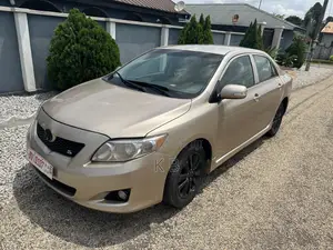 Toyota Corolla 2010 Gold