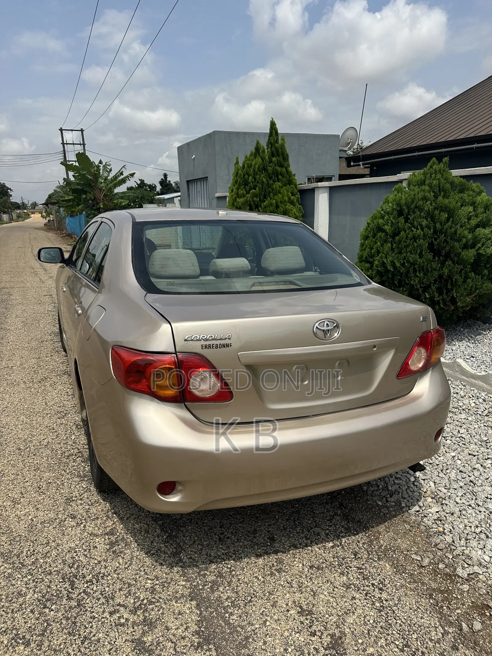 Toyota Corolla 2010 Gold