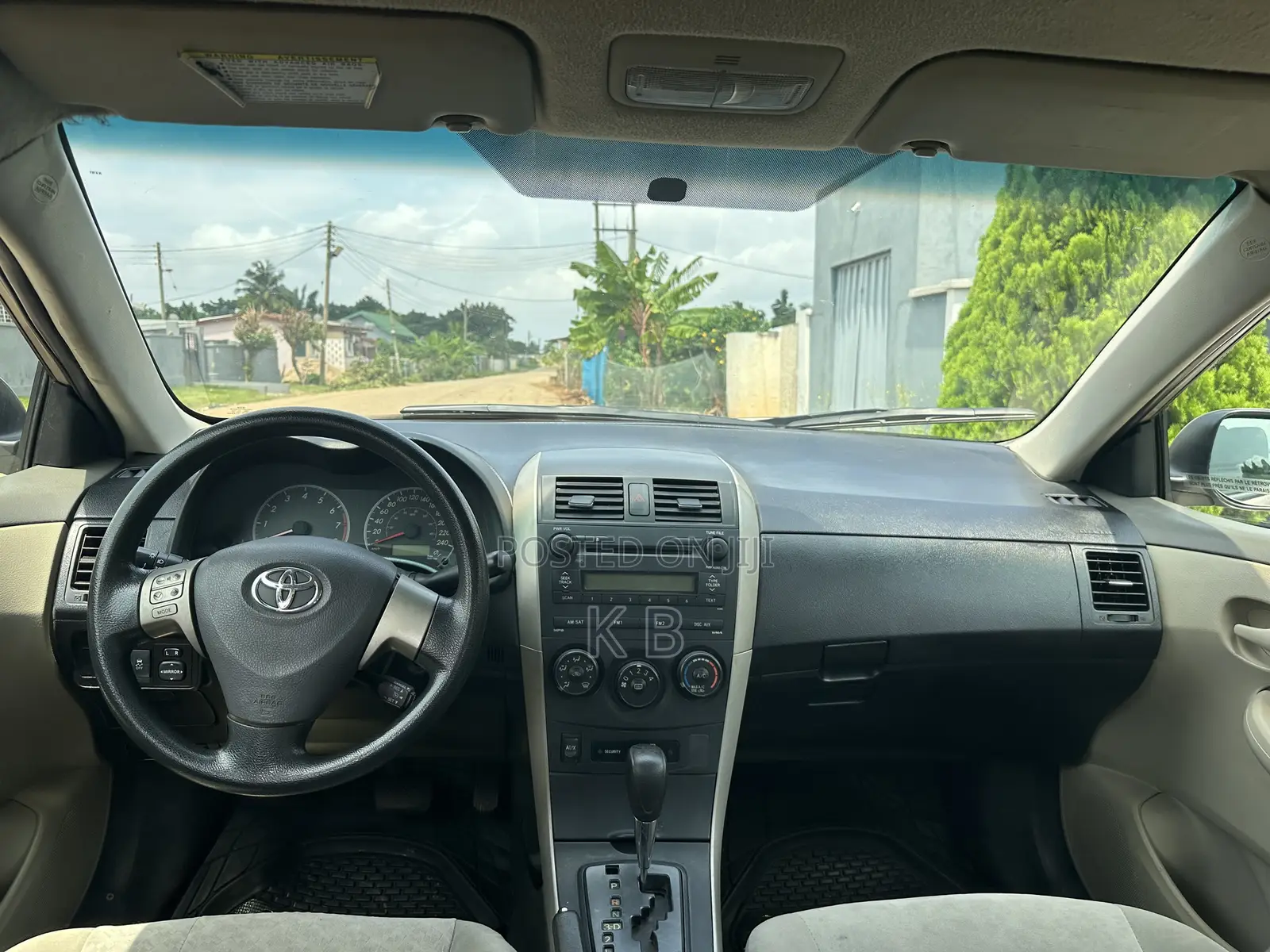 Toyota Corolla 2010 Gold