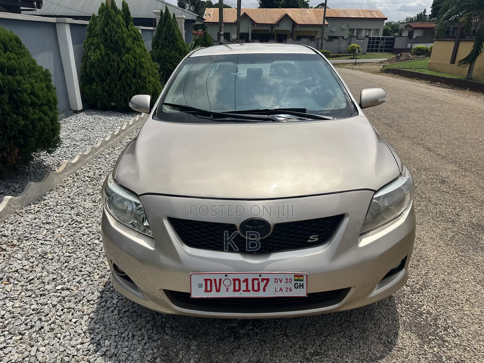 Toyota Corolla 2010 Gold