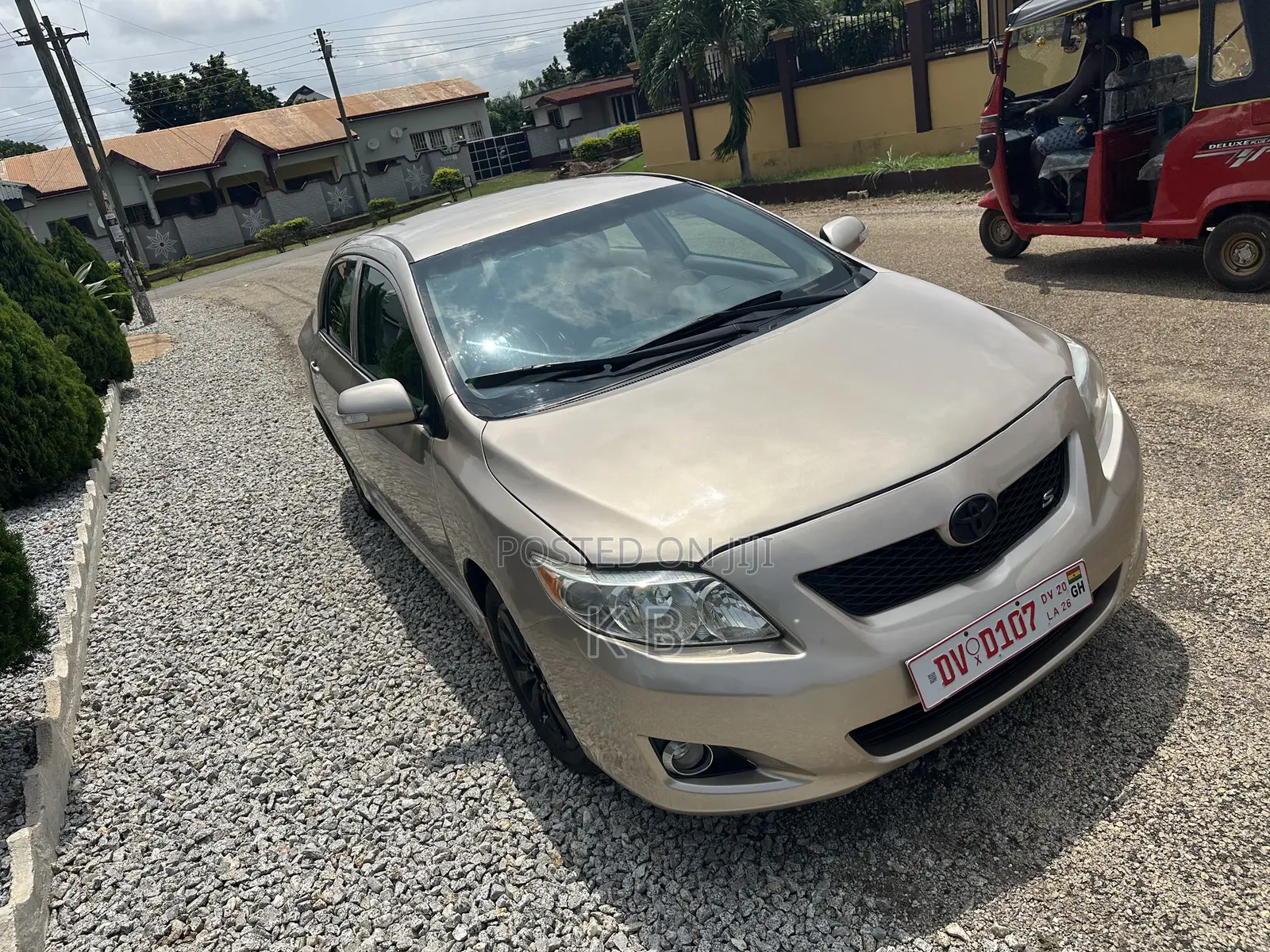 Toyota Corolla 2010 Gold
