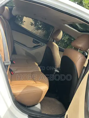 Hyundai Elantra Limited Sedan FWD (1.8L 4cyl 6A) 2013 White