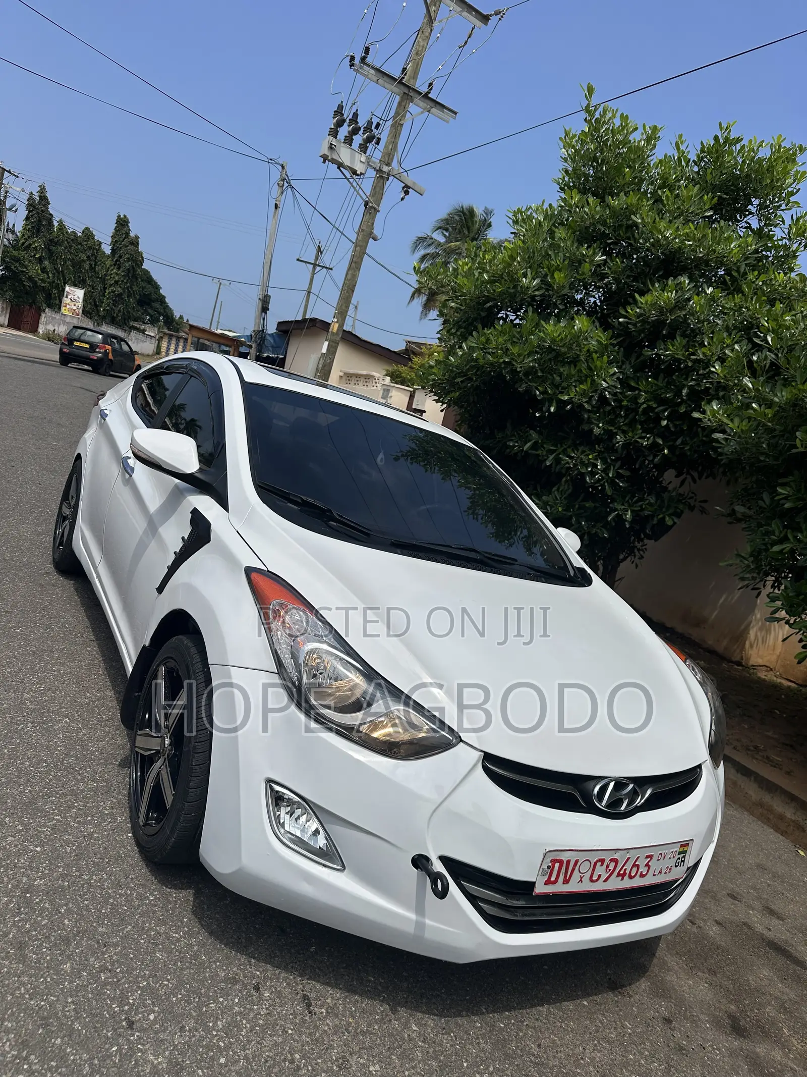 Hyundai Elantra Limited Sedan FWD (1.8L 4cyl 6A) 2013 White