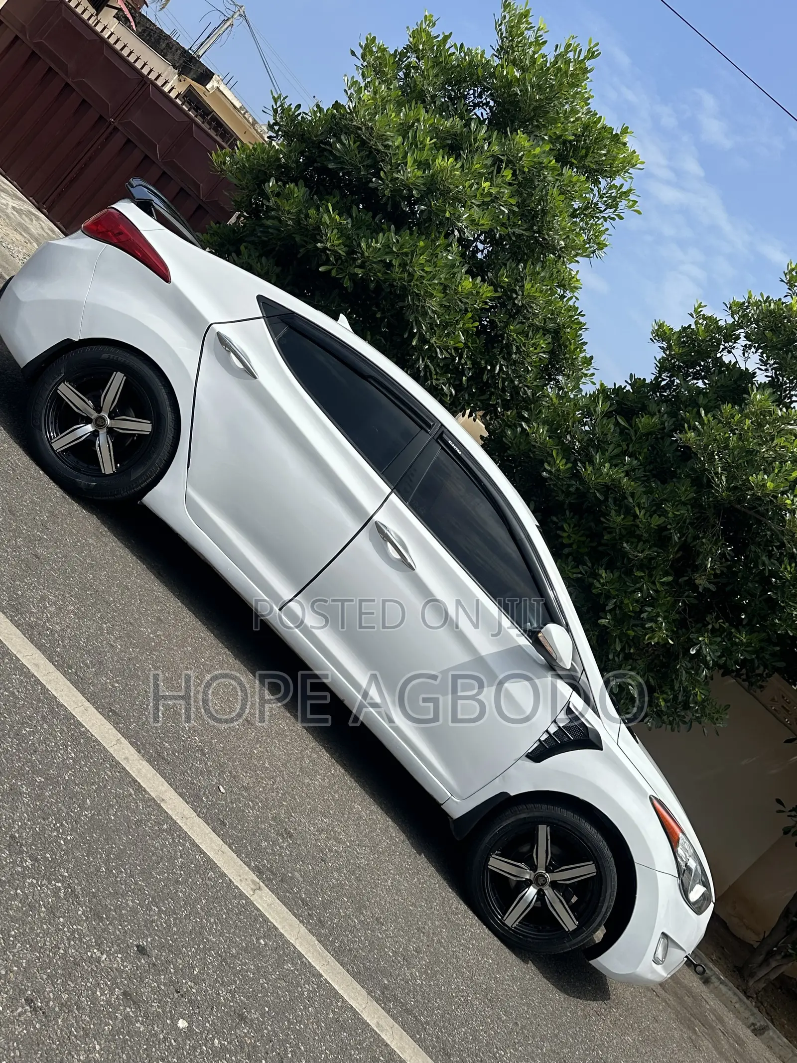 Hyundai Elantra Limited Sedan FWD (1.8L 4cyl 6A) 2013 White