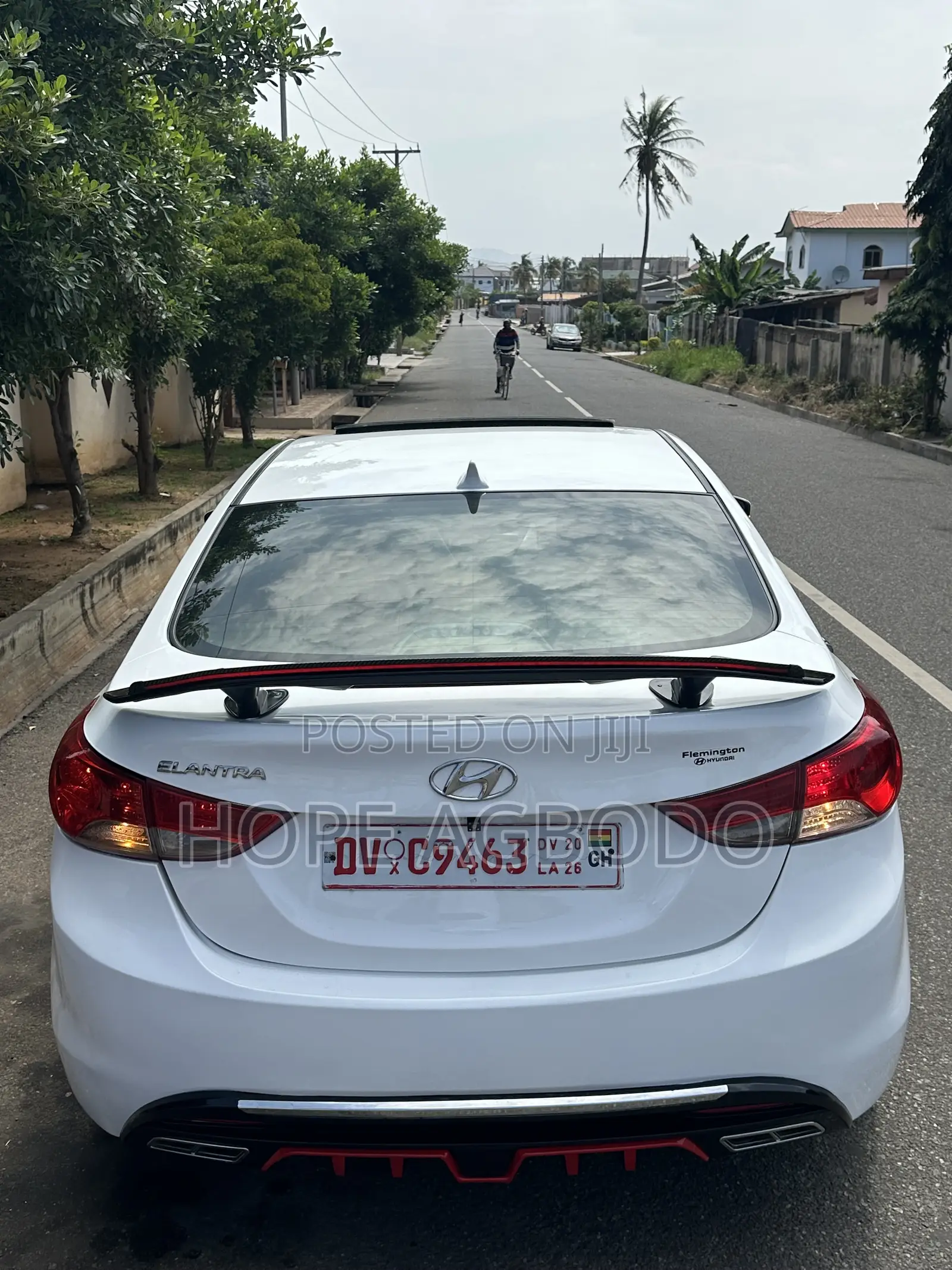 Hyundai Elantra Limited Sedan FWD (1.8L 4cyl 6A) 2013 White