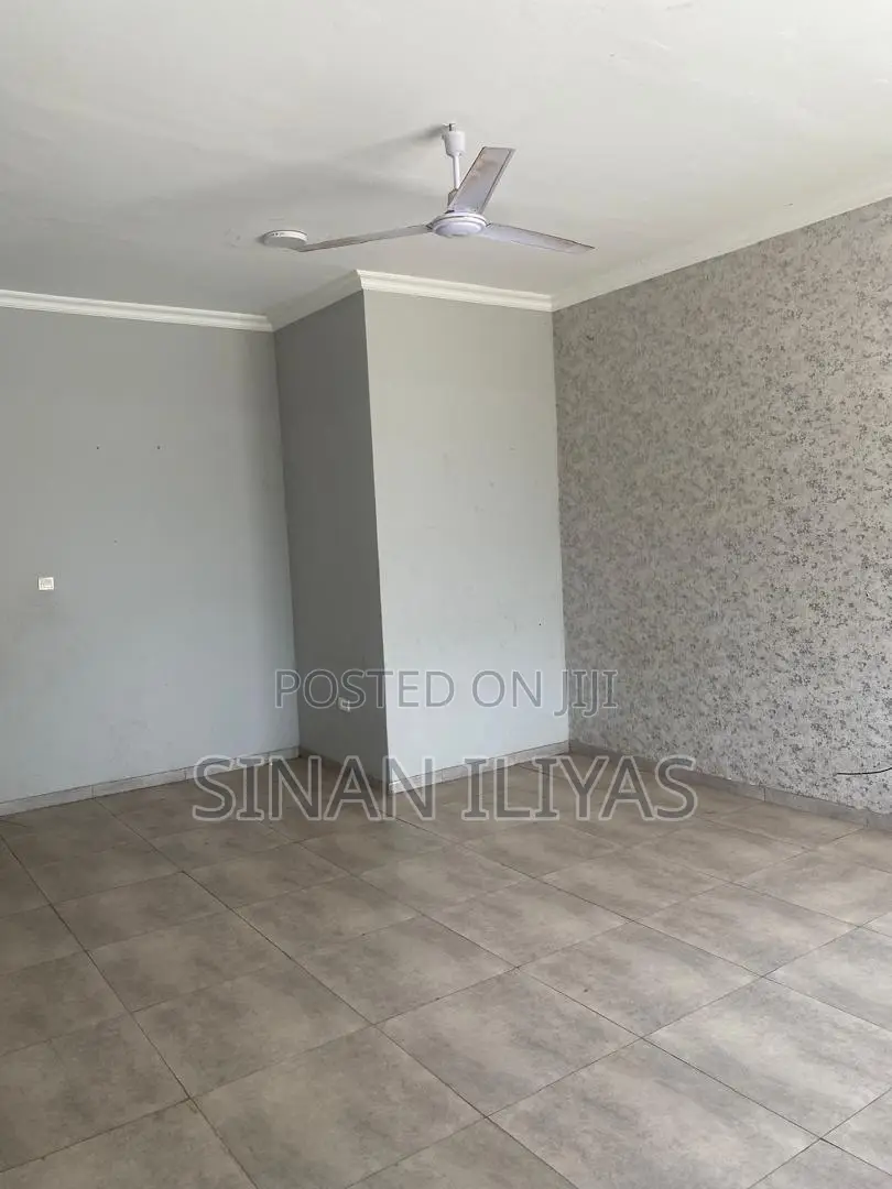 3bdrm House in Nhf Estate, Community 25 for rent