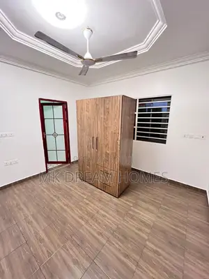 2bdrm House in Lake Side Estate for rent