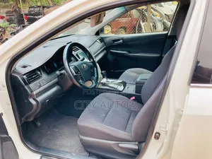 Toyota Camry L 4dr Sedan (2.5L 4cyl 6A) 2013 White