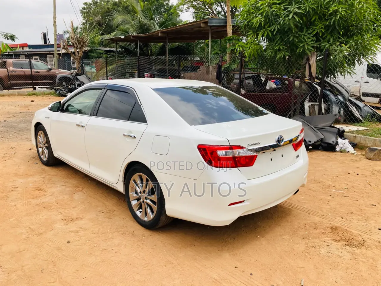 Toyota Camry L 4dr Sedan (2.5L 4cyl 6A) 2013 White
