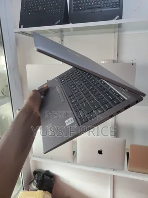 Laptop HP ZBook Firefly 14 G7 32GB Intel Core i7 SSD 512GB