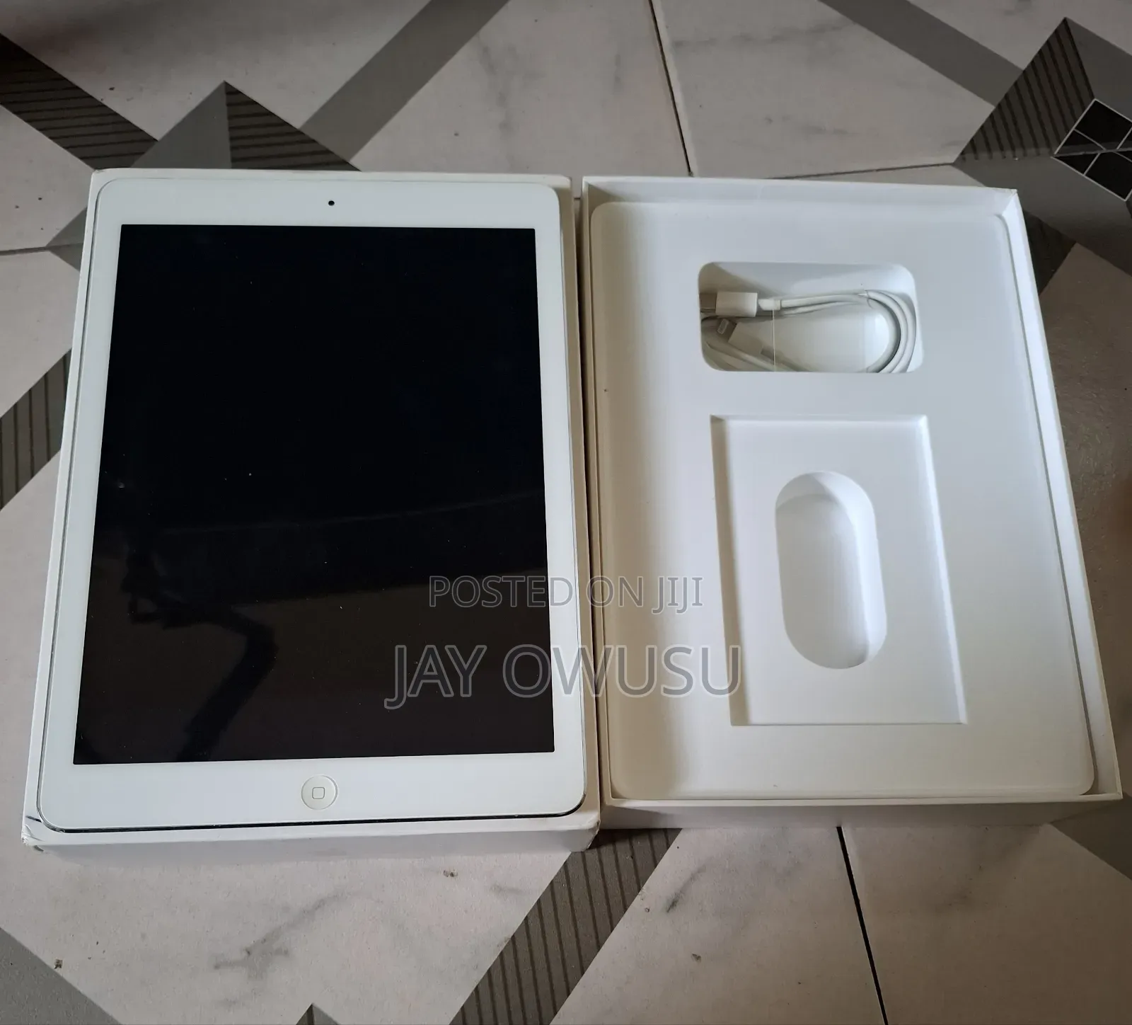 Apple iPad Air 16 GB Gray
