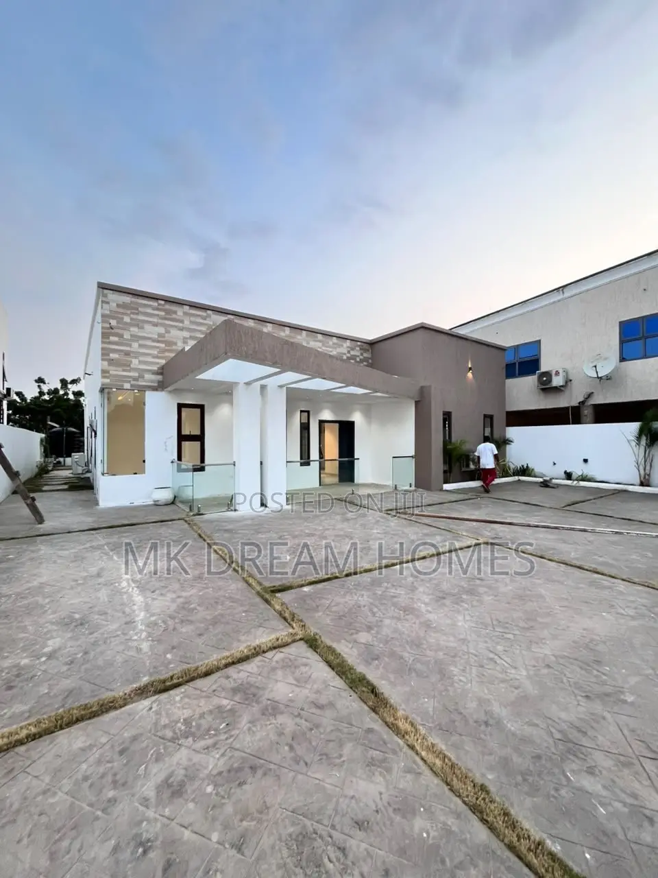 3bdrm House in Lake Side Estate for sale