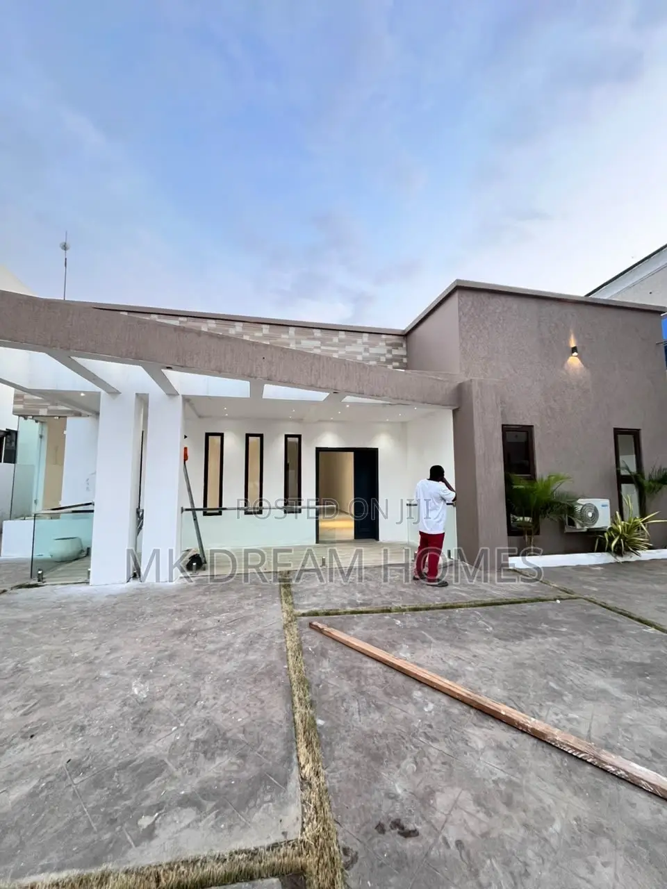 3bdrm House in Lake Side Estate for sale