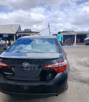Toyota Corolla L 4dr Sedan (1.8L 4cyl 4A) 2015 Black