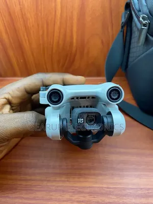 DJI Mini 3 Pro Fly More Combo With Screen Controller