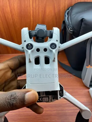DJI Mini 3 Pro Fly More Combo With Screen Controller