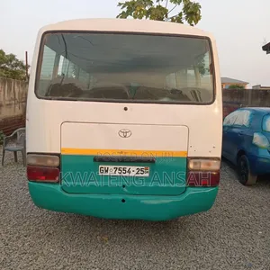 Toyota Coaster 2012