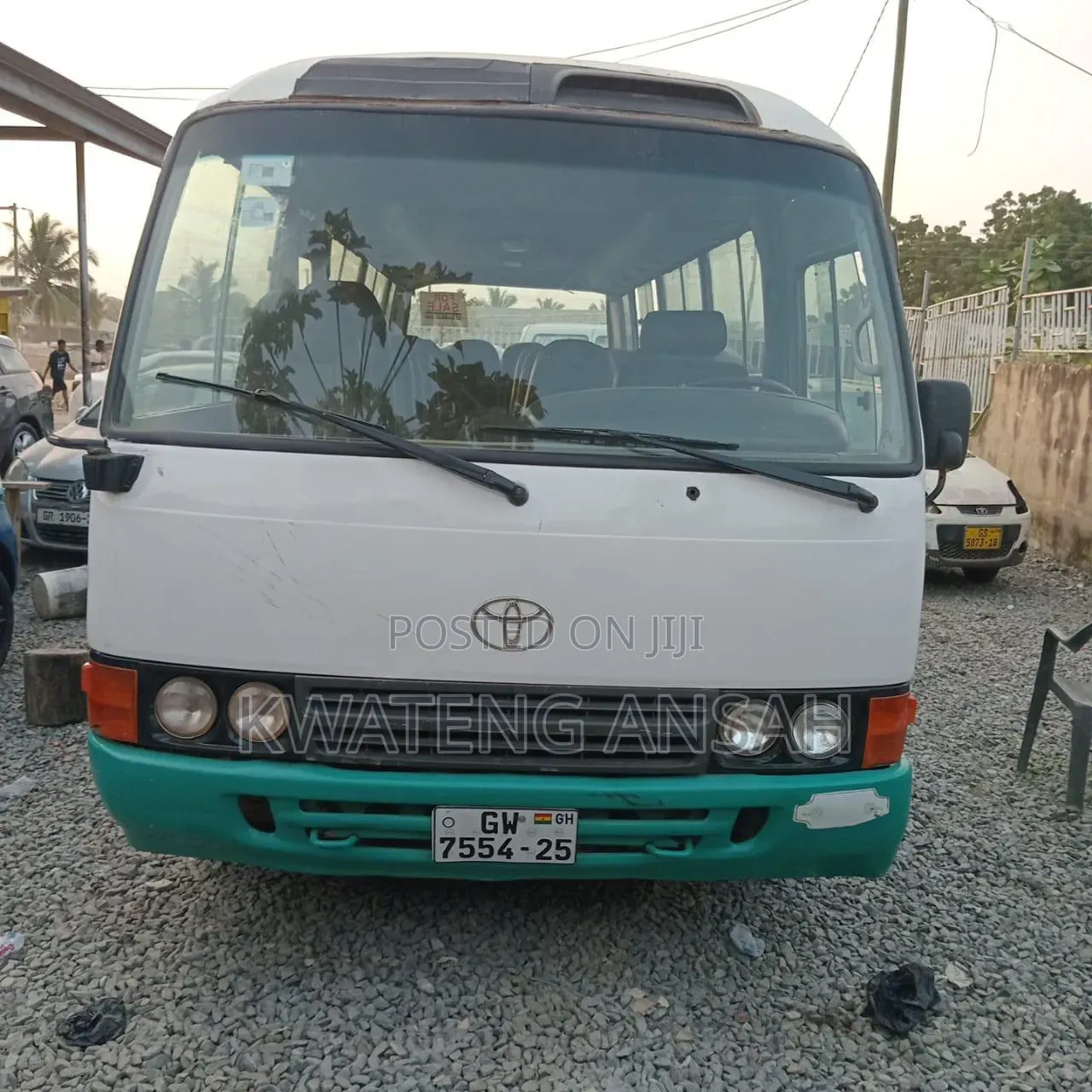 Toyota Coaster 2012