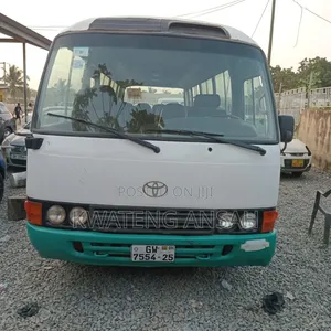 Toyota Coaster 2012
