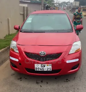 Toyota Yaris 2010 Red