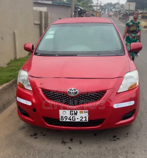 Toyota Yaris 2010 Red