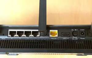 NetGear Nighthawk R700 - AC2300 Smart WiFi Router, Res