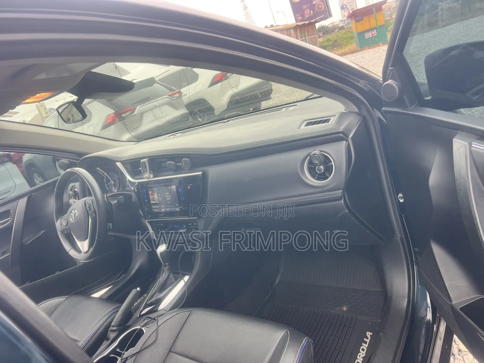 Toyota Corolla XSE (1.8L 4cyl 2A) 2018 Black