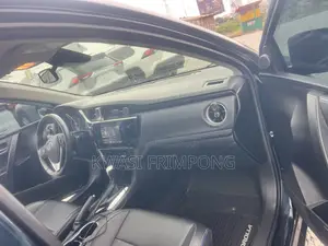 Toyota Corolla XSE (1.8L 4cyl 2A) 2018 Black