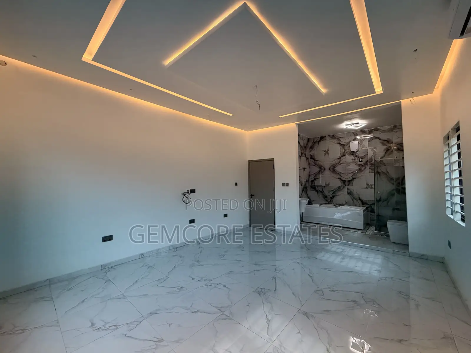 3bdrm House in Adenta, New Legon for sale