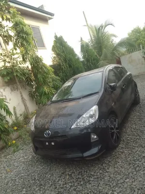 Toyota Aqua 2012 Black