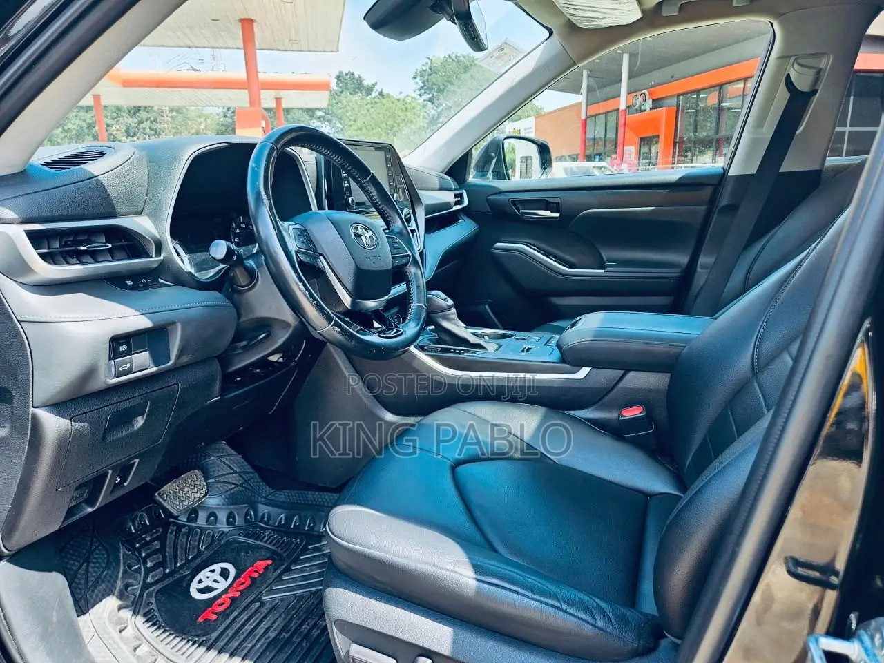 Toyota Highlander for Rent, Comfort, Affordability and Safety 