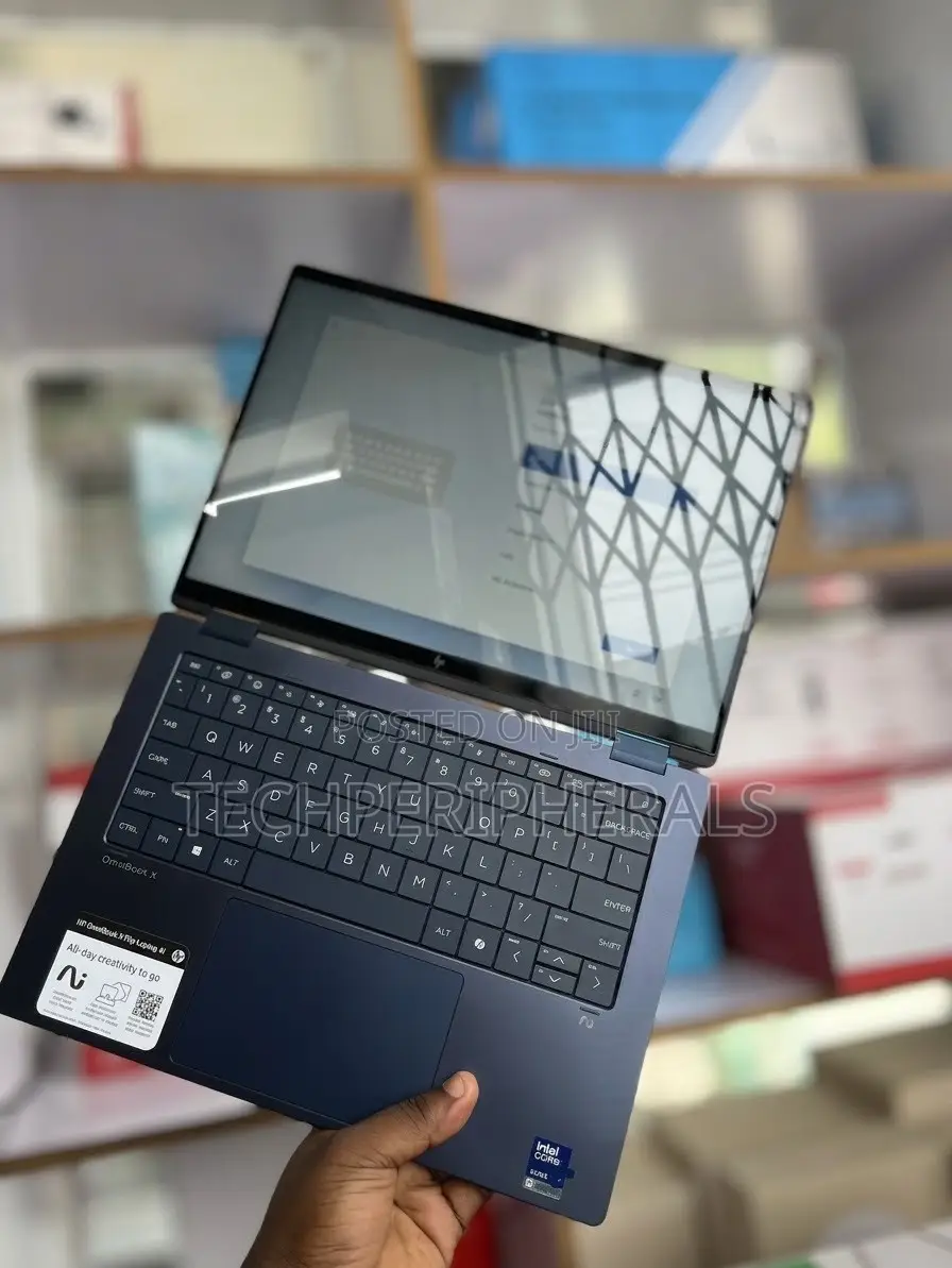 New Laptop HP OmniBook X Flip 14" 16GB Intel Core Ultra 5 SSD 512GB