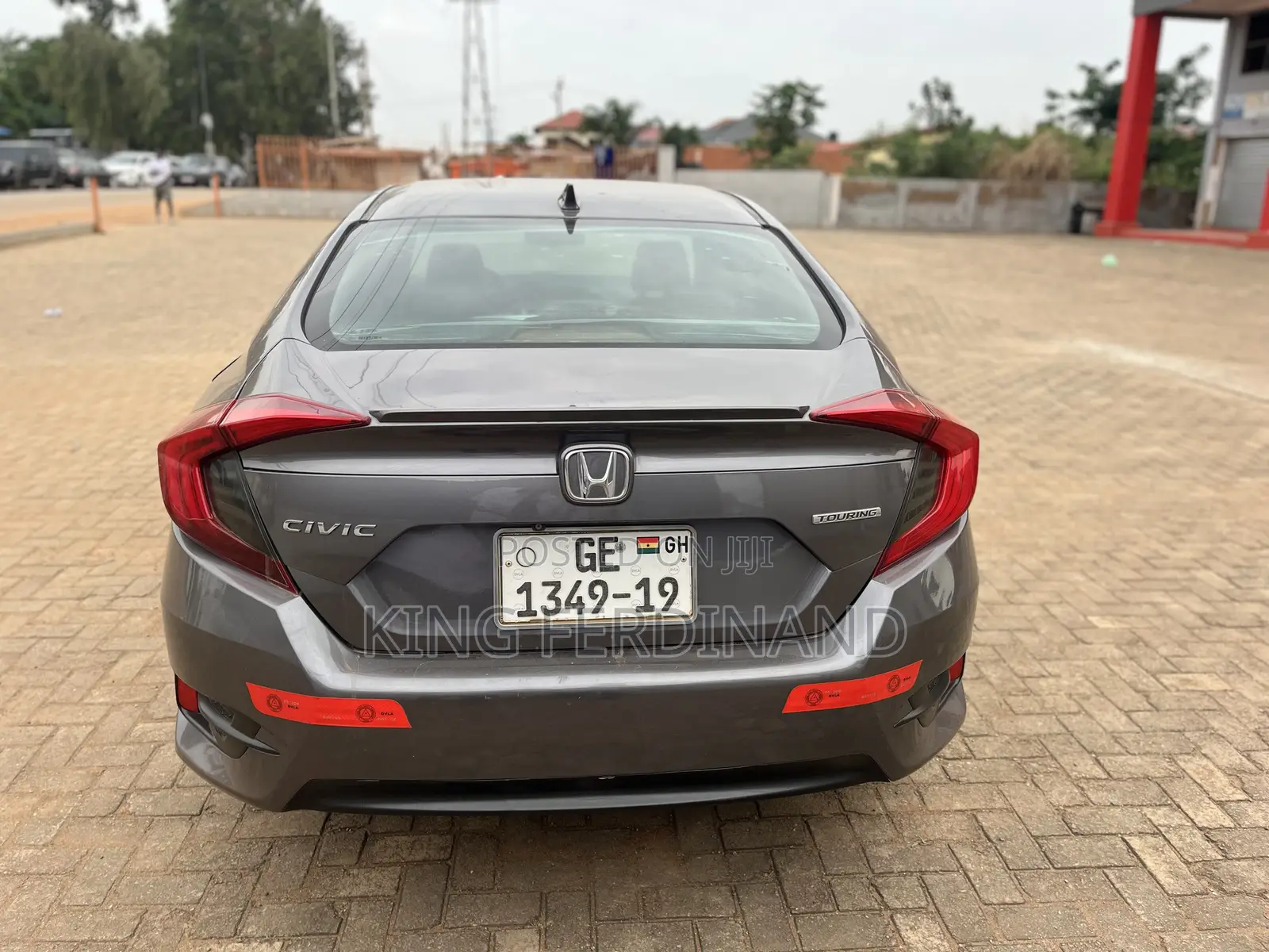 Honda Civic Touring 4dr Sedan (1.5L 4cyl) 2016 Gray