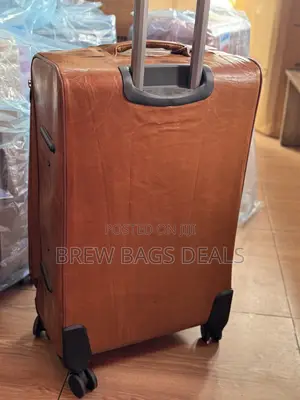 Premium Quality Pure Leather Extra Large 32 Inches Traveling Bag.