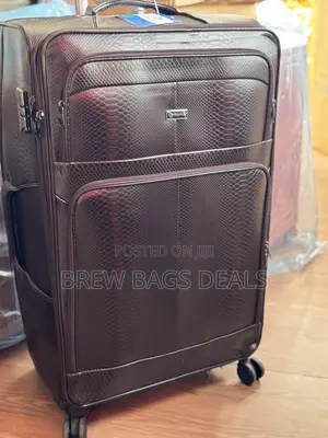 Premium Quality Pure Leather Extra Large 32 Inches Traveling Bag.