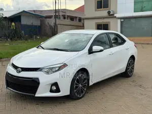 Toyota Corolla S 4dr Sedan (1.8L 4cyl CVT) 2016 White