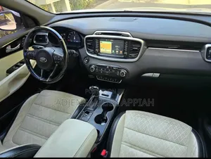 Kia Sorento 4dr SUV 2016 White
