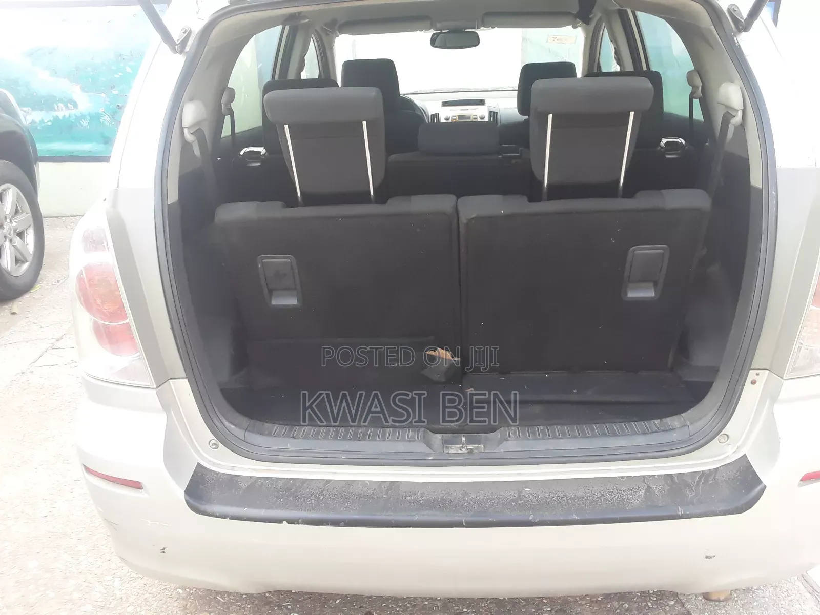 Toyota Verso 2010 Gray