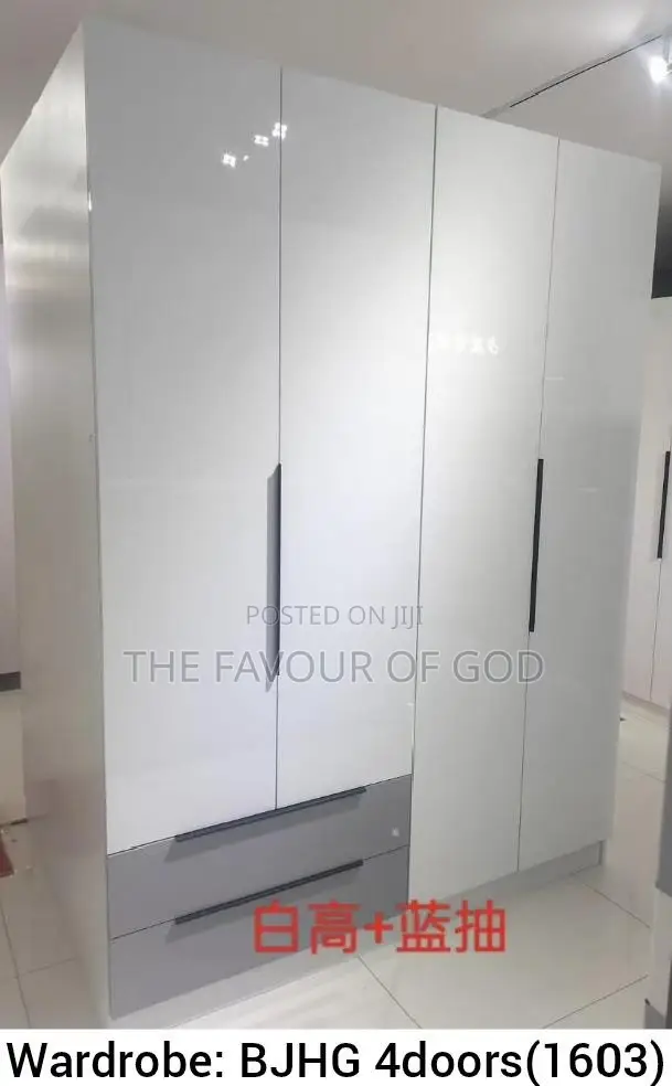A Classic and Strong 4 Door Closet