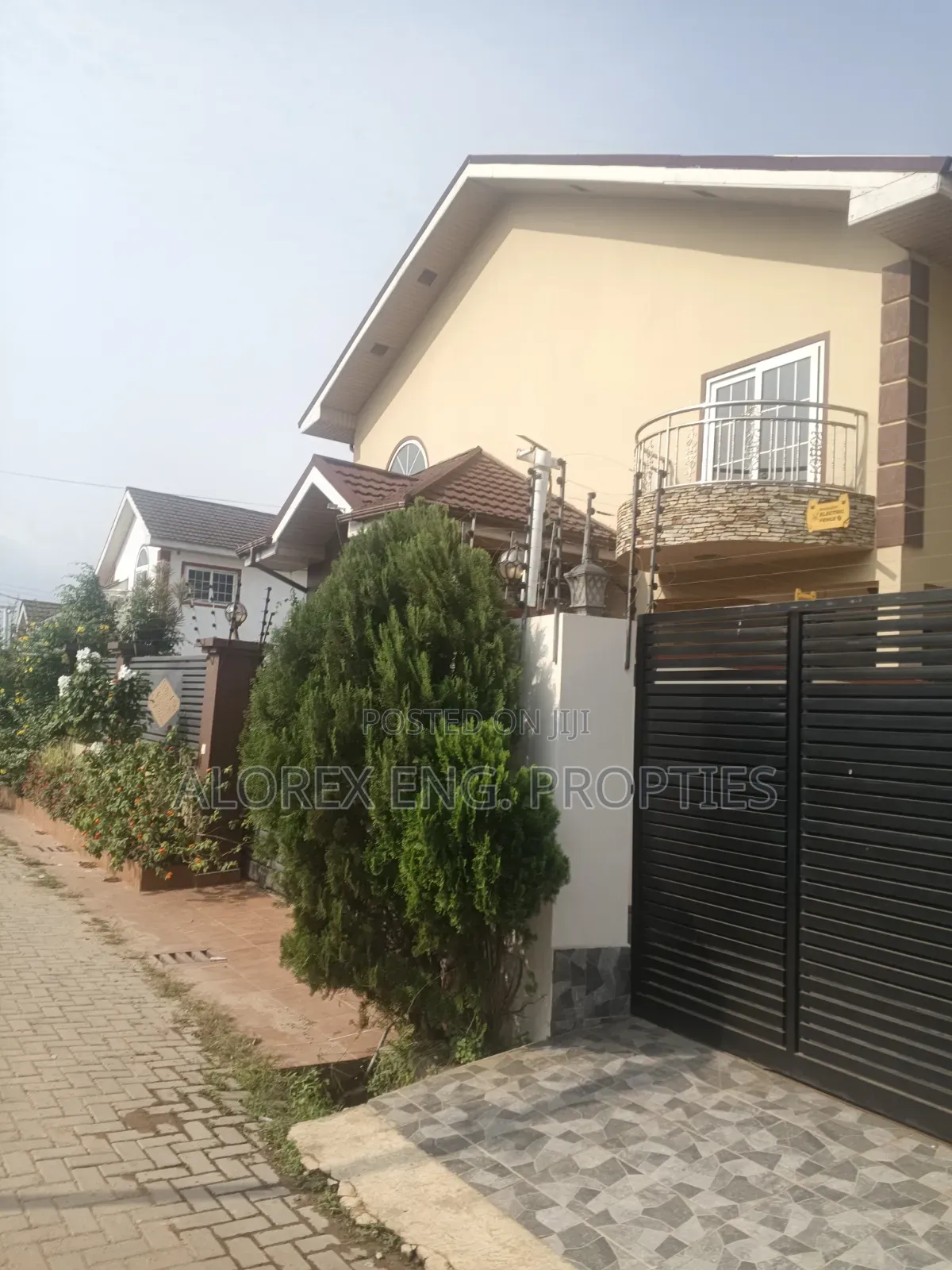 3bdrm Duplex in Medina, Housing Down for rent