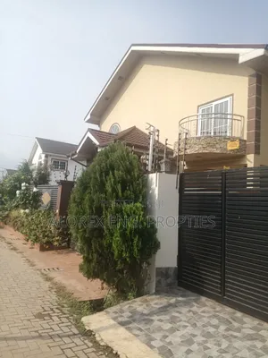 3bdrm Duplex in Medina, Housing Down for rent