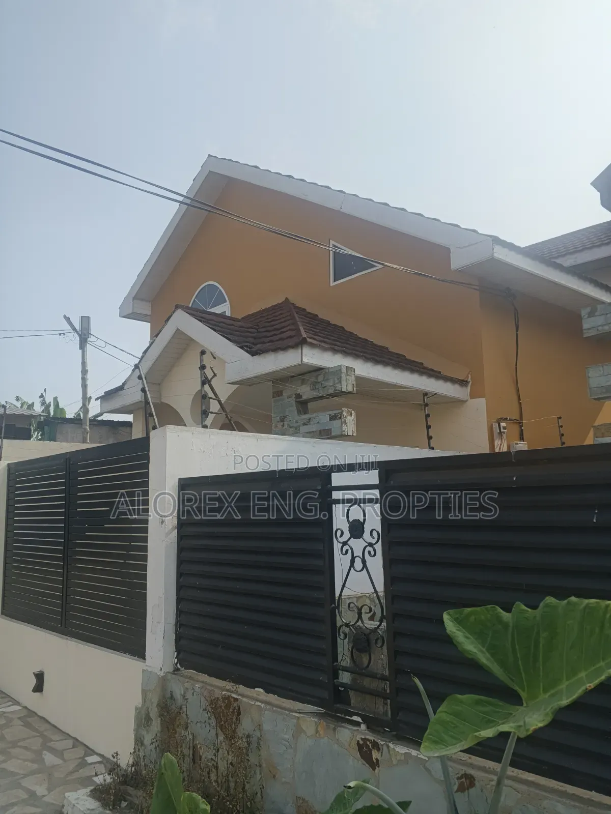 3bdrm Duplex in Medina, Housing Down for rent