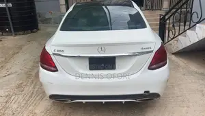 Mercedes-Benz C300 Luxury 4matic Sedan AWD (2.0L 4cyl 7A) 2017 White