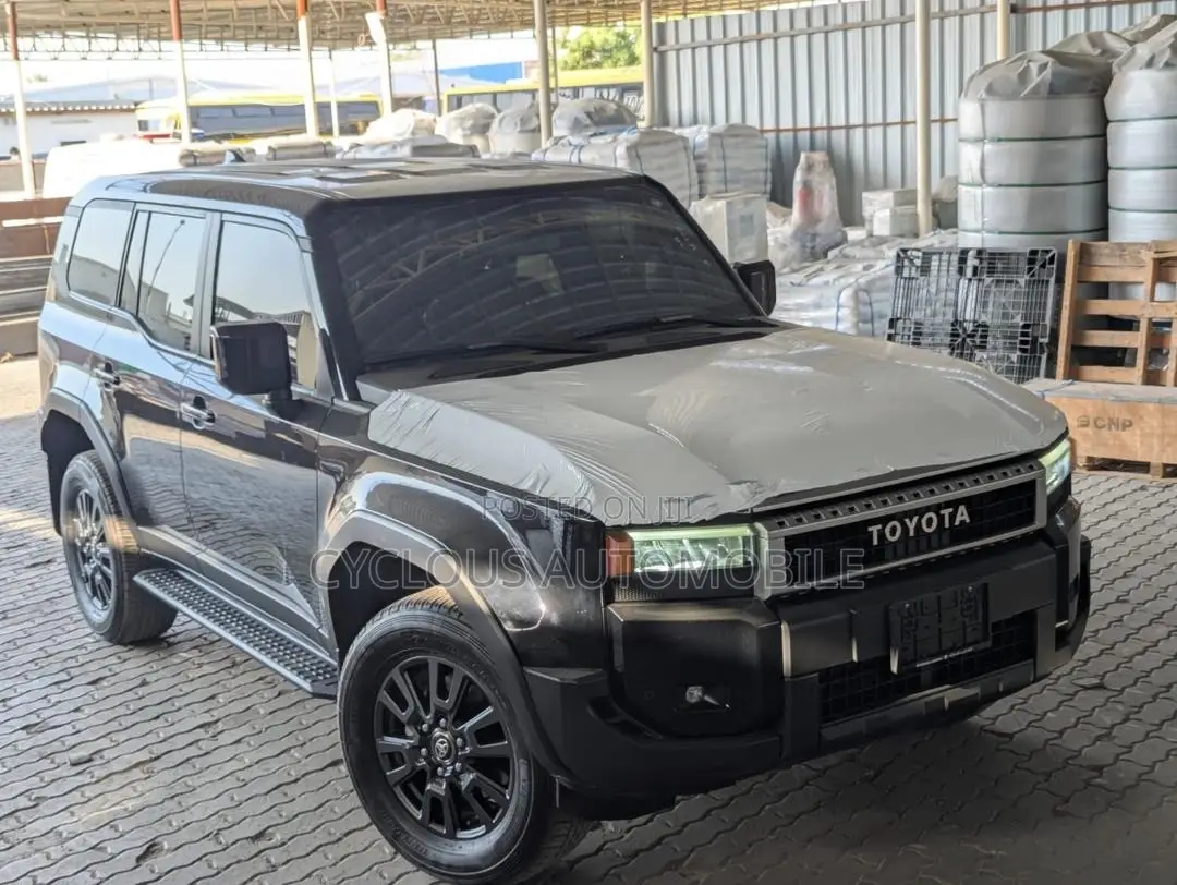New Toyota Land Cruiser Prado 2.7 2024 Black